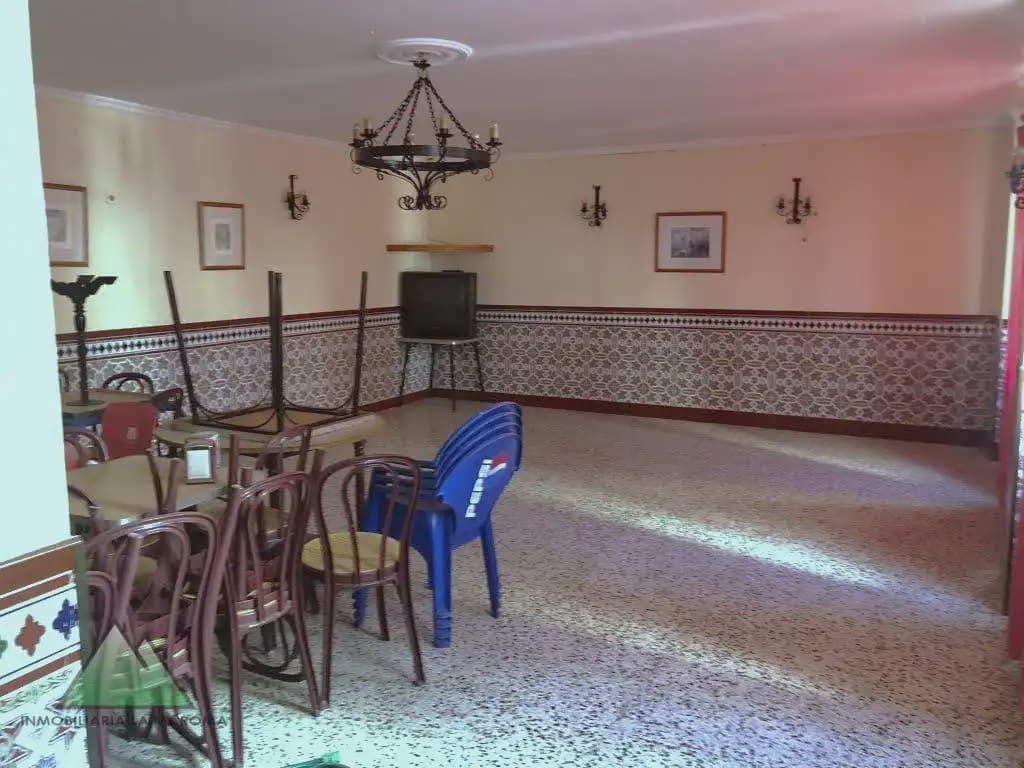 Kaupallinen myytävänä paikassa Periana - 279 000 € (Ref: 10078845)