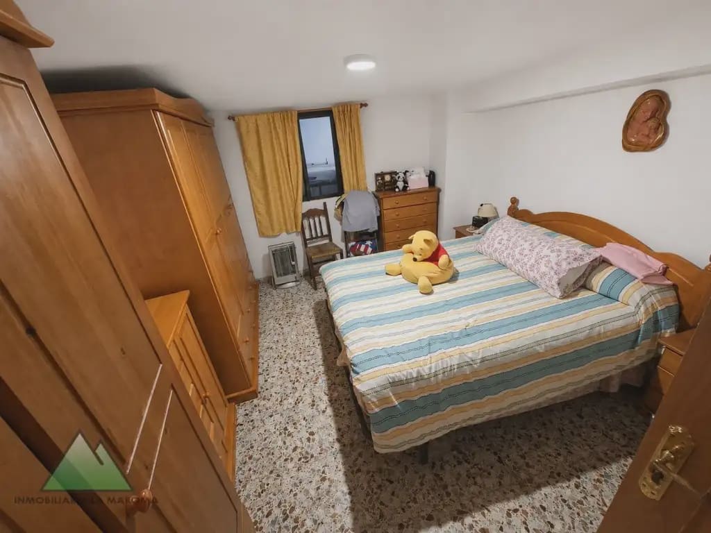 4 bedroom Townhouse for sale in Alcaucin with garage - € 195,000 (Ref: 10078855)