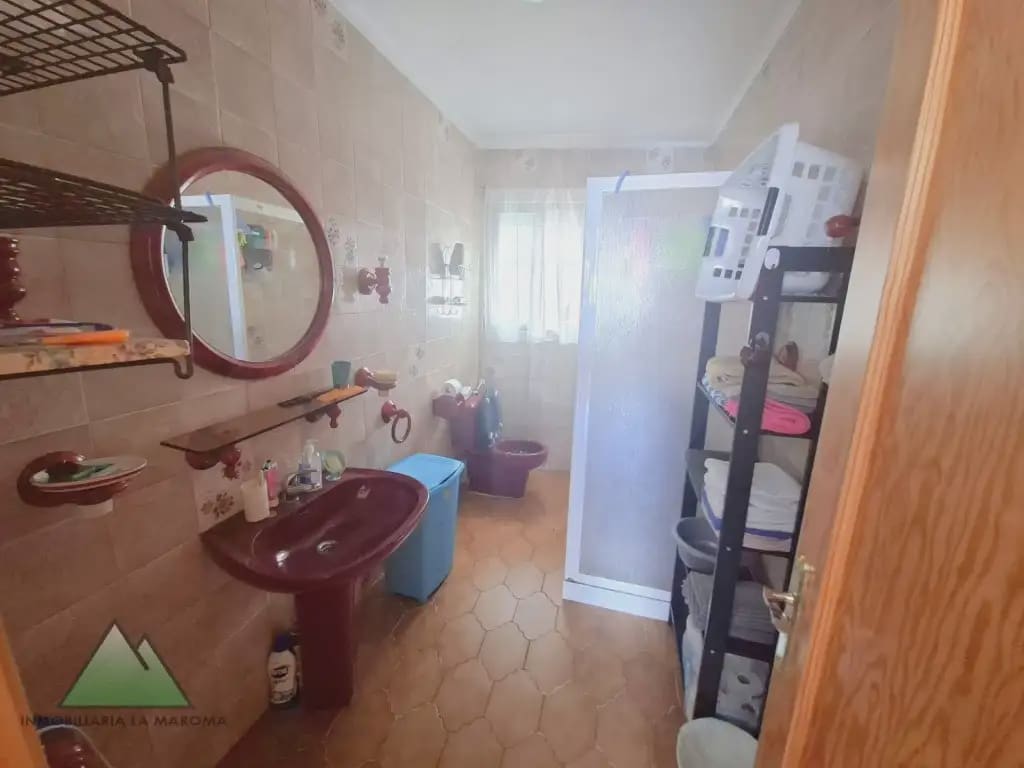 4 bedroom Townhouse for sale in Alcaucin with garage - € 195,000 (Ref: 10078855)