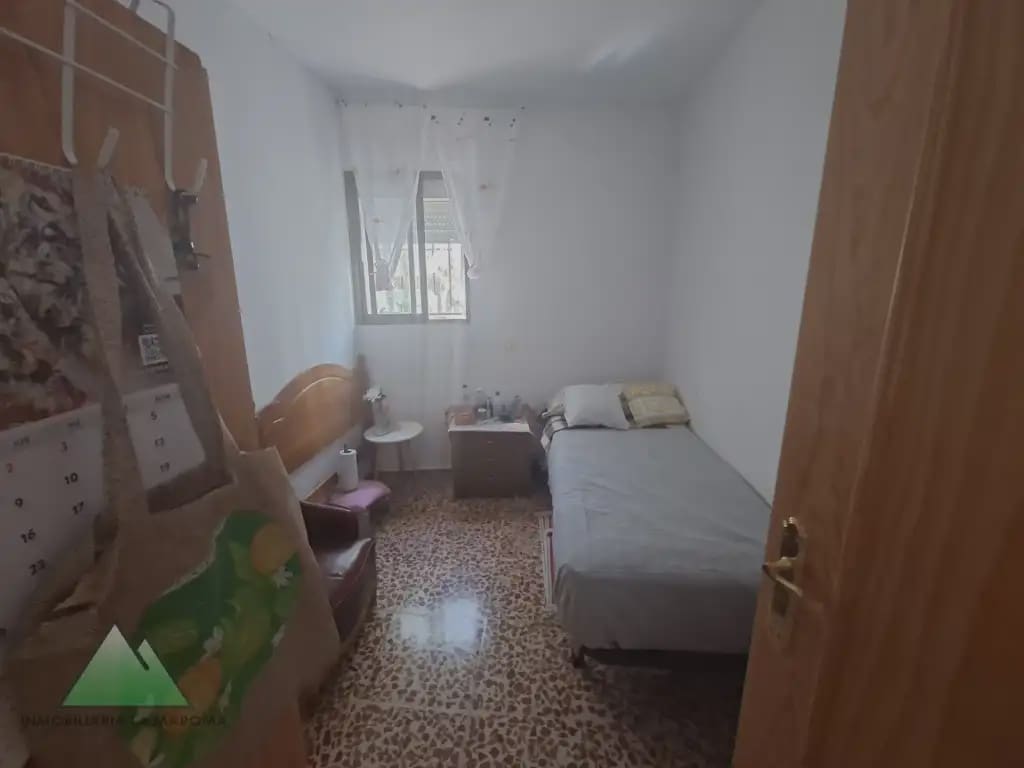 4 bedroom Townhouse for sale in Alcaucin with garage - € 195,000 (Ref: 10078855)