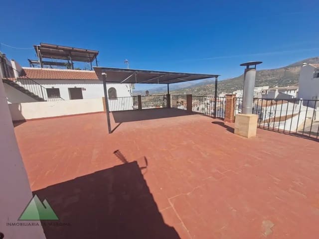 4 bedroom Townhouse for sale in Alcaucín with garage - € 195,000 (Ref: 10078855)