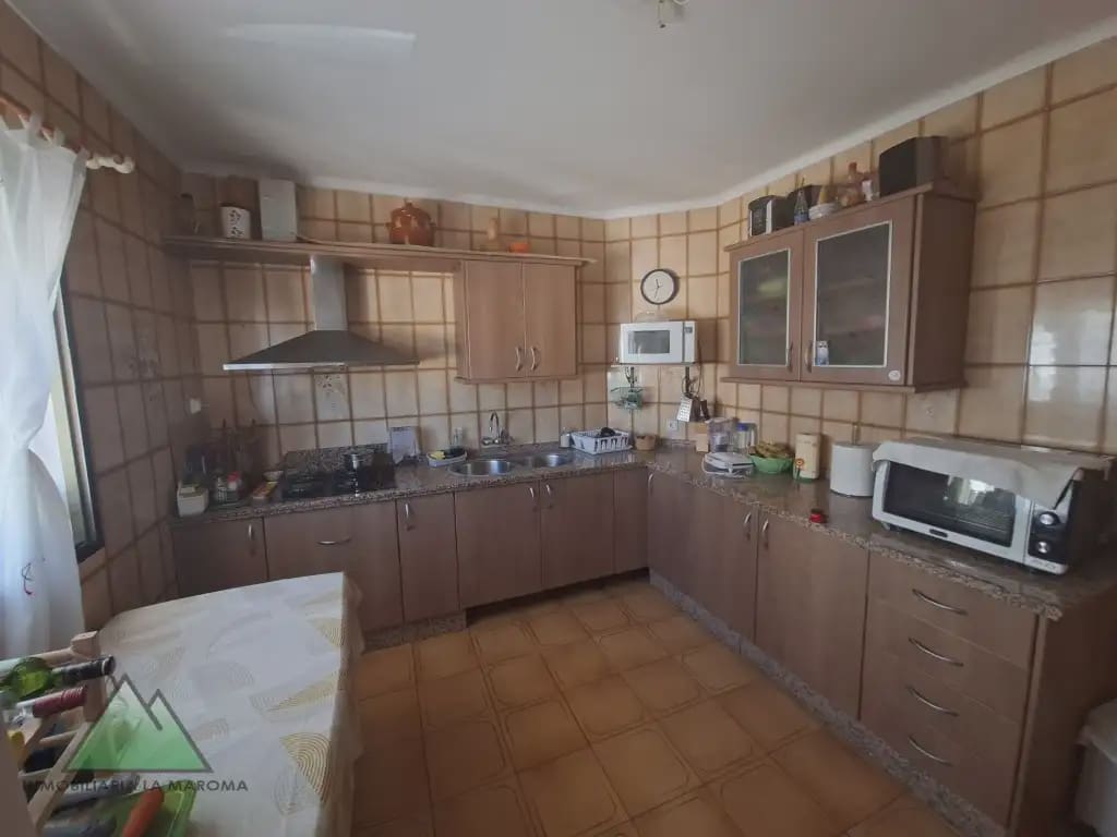 4 bedroom Townhouse for sale in Alcaucin with garage - € 195,000 (Ref: 10078855)