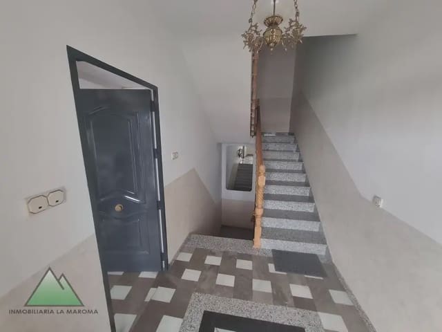 Casa en Villanueva de Tapia en venta - 195.000 € (Ref: 10078860)