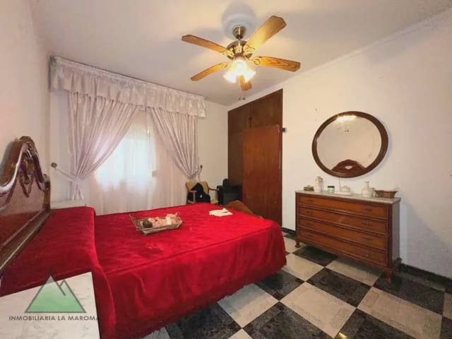 5 bedroom Townhouse for sale in Zafarraya - € 157,000 (Ref: 10078861)
