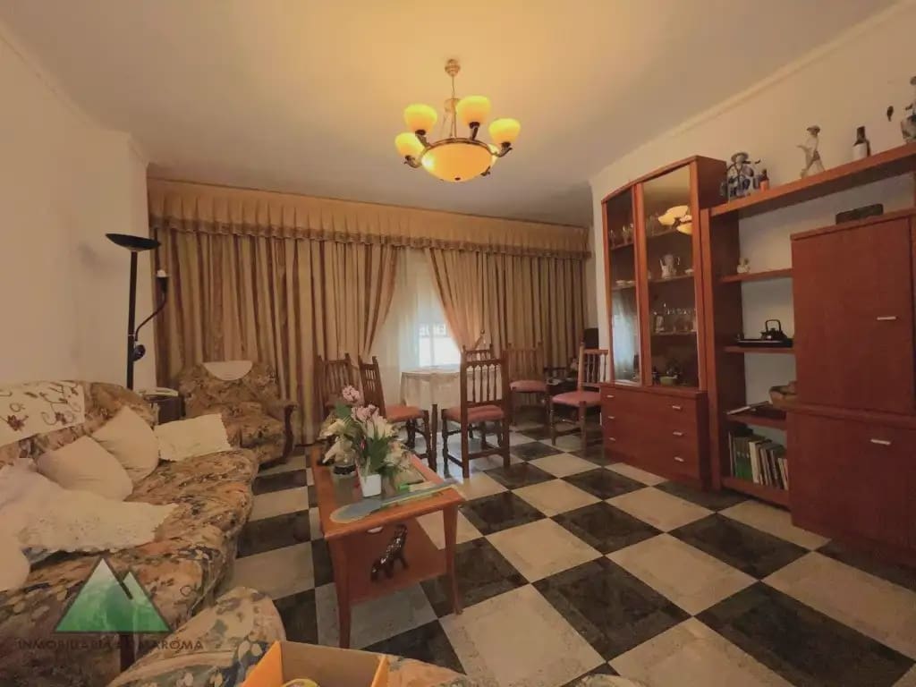 Casa de 5 habitaciones en Zafarraya en venta - 157.000 € (Ref: 10078861)