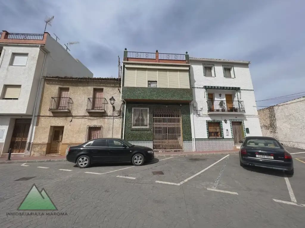 Casa de 5 habitaciones en Zafarraya en venta - 157.000 € (Ref: 10078861)