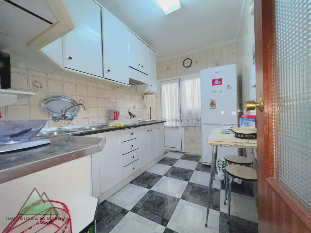Casa de 5 habitaciones en Zafarraya en venta - 157.000 € (Ref: 10078861)