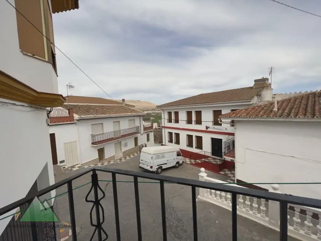 Casa de 5 habitaciones en Zafarraya en venta - 157.000 € (Ref: 10078861)