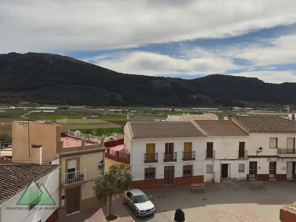 Casa de 5 habitaciones en Zafarraya en venta - 157.000 € (Ref: 10078861)