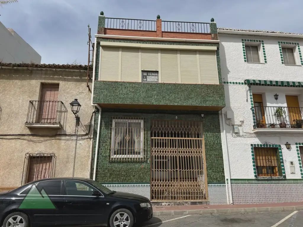 Casa de 5 habitaciones en Zafarraya en venta - 157.000 € (Ref: 10078861)