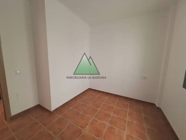 Apartamento de 1 habitación en Alcaucín en venta con piscina garaje - 105.000 € (Ref: 10078864)