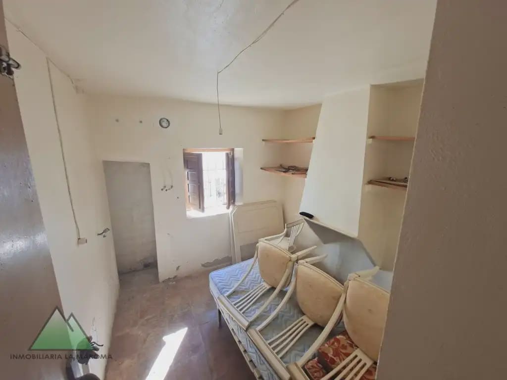 3 bedroom Townhouse for sale in Vinuela - € 76,000 (Ref: 10078871)