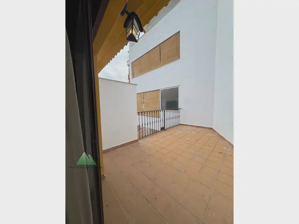 Piso de 2 habitaciones en Alcaucín en venta con piscina garaje - 169.000 € (Ref: 10078874)