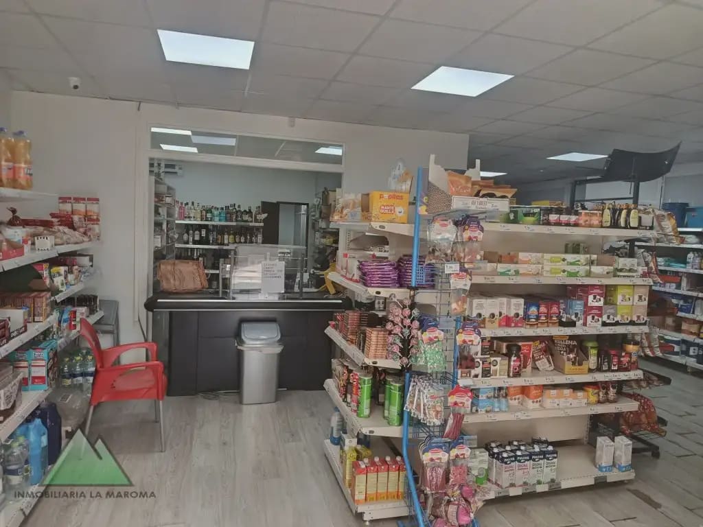 Local Comercial en Loja en venta - 598.500 € (Ref: 10078878)