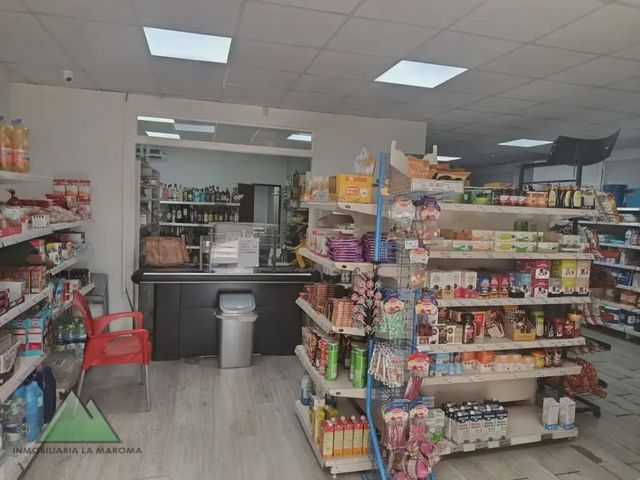 Kommersiell till salu i Loja - 598 500 € (Ref: 10078878)