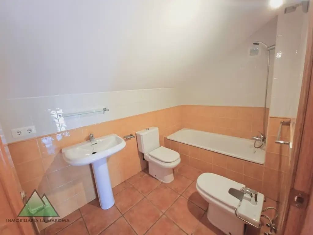 1 bedroom Flat for sale in Alcaucin with garage - € 109,000 (Ref: 10078886)