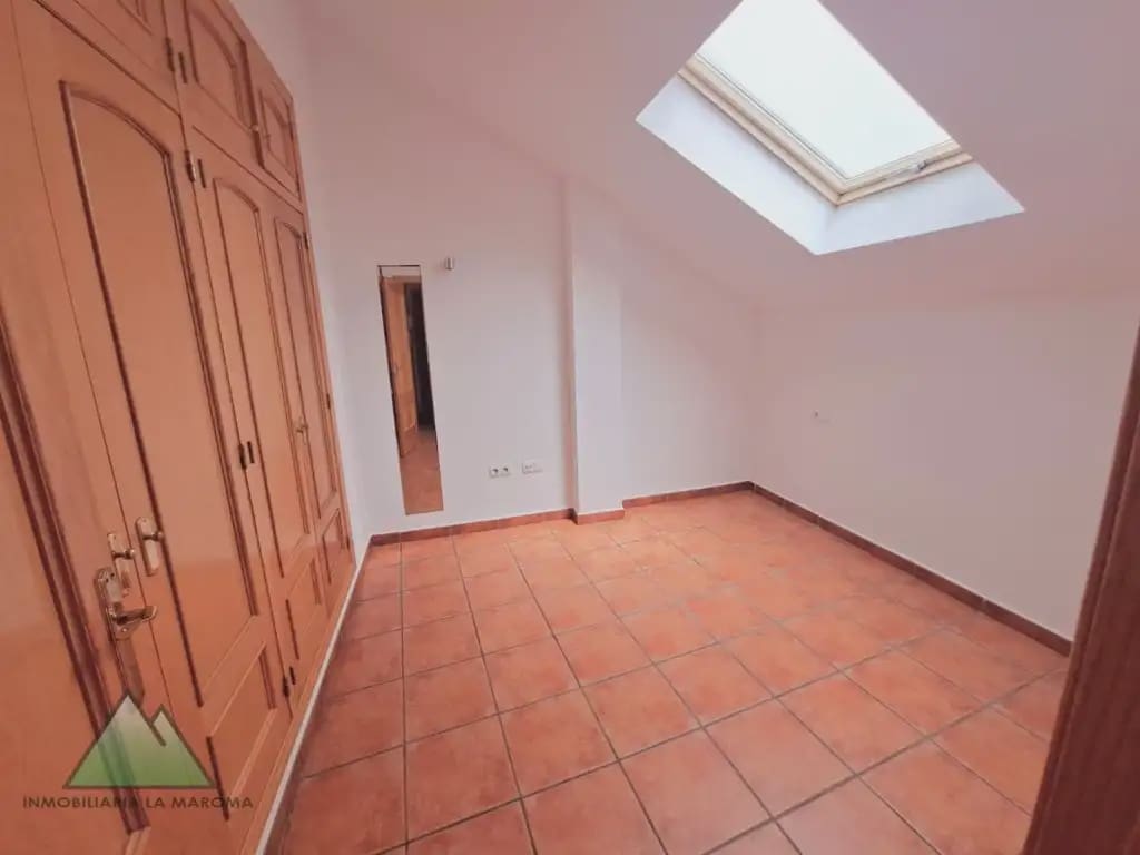 1 bedroom Flat for sale in Alcaucin with garage - € 109,000 (Ref: 10078886)