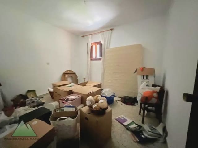 4 Zimmer Haus zu verkaufen in Loja mit Garage - 110.000 € (Ref: 10078892)