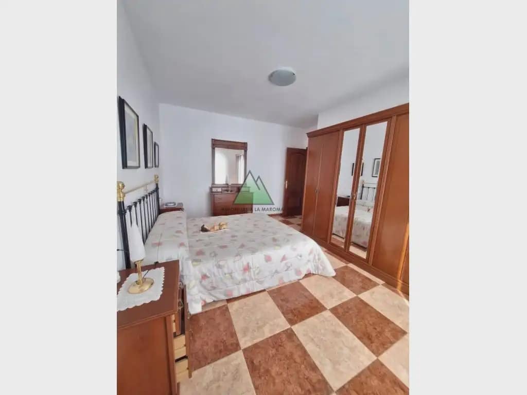 4 slaapkamer Huis te koop in Villanueva de Algaidas met garage - € 219.000 (Ref: 10147382)