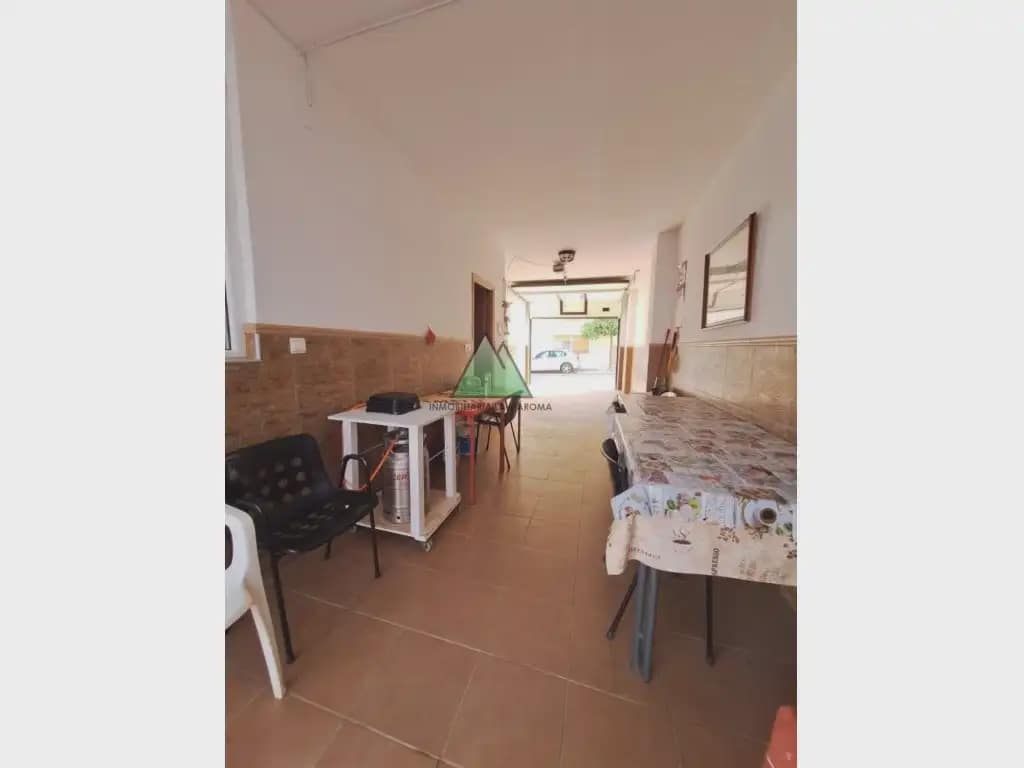 4 slaapkamer Huis te koop in Villanueva de Algaidas met garage - € 219.000 (Ref: 10147382)