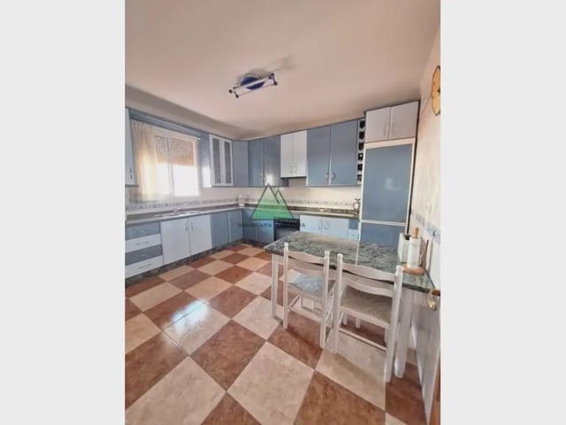 4 sypialnia Dom na sprzedaż w Villanueva de Algaidas z garażem - 219 000 € (Ref: 10147382)