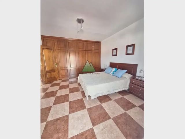 4 sypialnia Dom na sprzedaż w Villanueva de Algaidas z garażem - 219 000 € (Ref: 10147382)