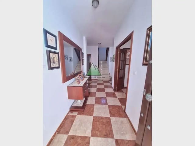 4 sypialnia Dom na sprzedaż w Villanueva de Algaidas z garażem - 219 000 € (Ref: 10147382)