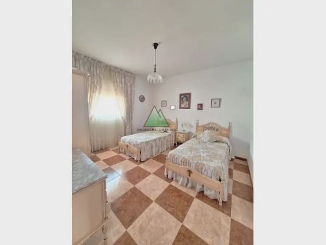 4 sypialnia Dom na sprzedaż w Villanueva de Algaidas z garażem - 219 000 € (Ref: 10147382)