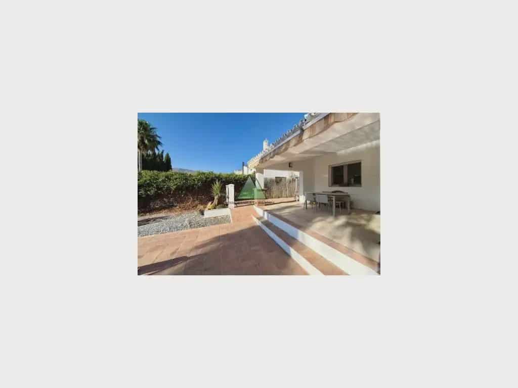 5 sovrum Villa till salu i Alcaucin med pool garage - 480 000 € (Ref: 10147384)