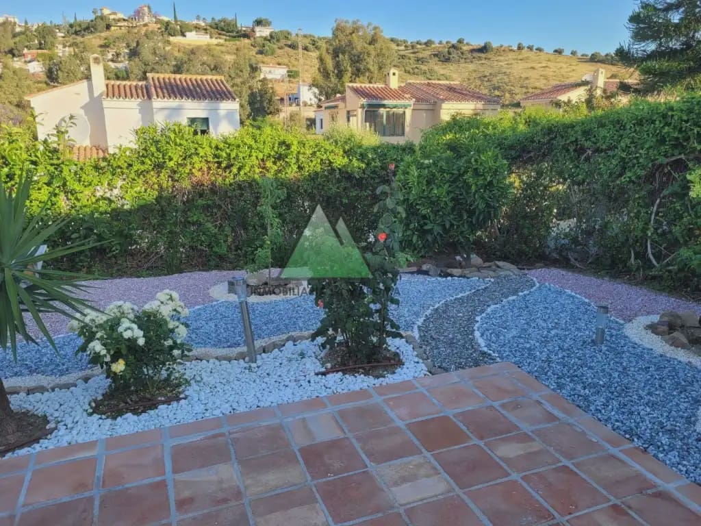 5 sovrum Villa till salu i Alcaucin med pool garage - 480 000 € (Ref: 10147384)