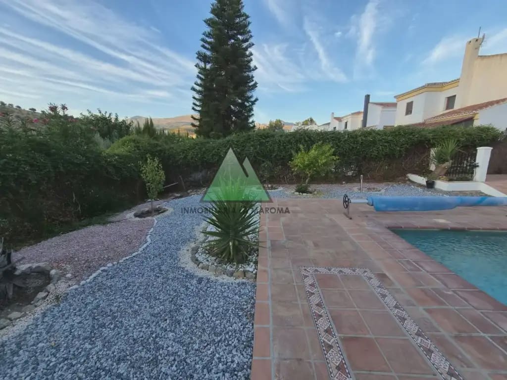 5 sovrum Villa till salu i Alcaucin med pool garage - 480 000 € (Ref: 10147384)
