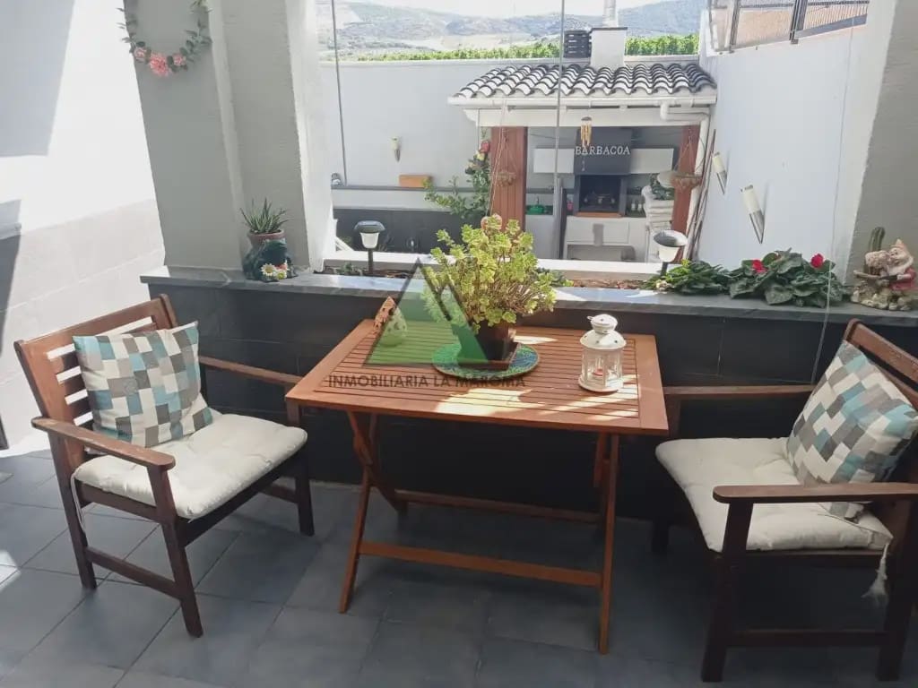3 soverom Hus til salgs i Alfarnate med garasje - € 300 000 (Ref: 10159926)
