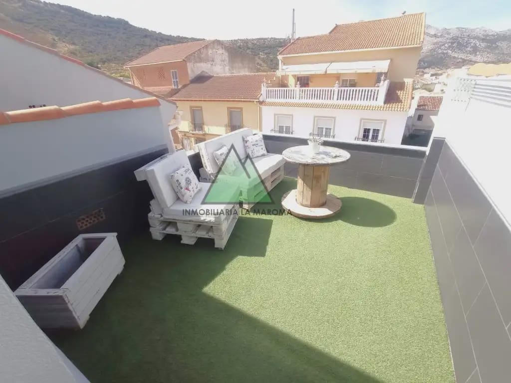 3 soverom Hus til salgs i Alfarnate med garasje - € 300 000 (Ref: 10159926)