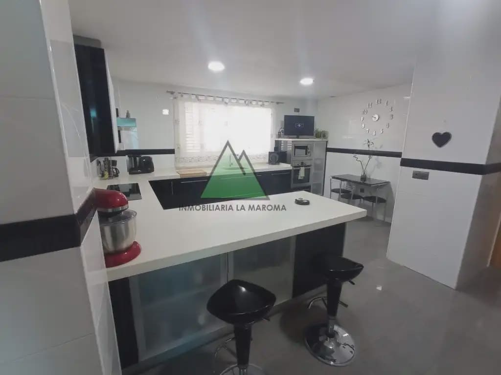 3 soverom Hus til salgs i Alfarnate med garasje - € 300 000 (Ref: 10159926)