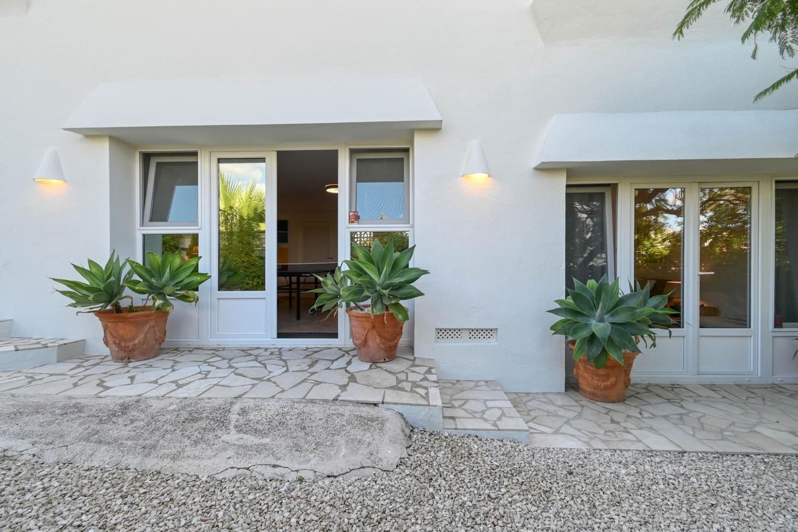 4 bedroom Villa for sale in Moraira with garage - € 1,750,000 (Ref: 10142473)