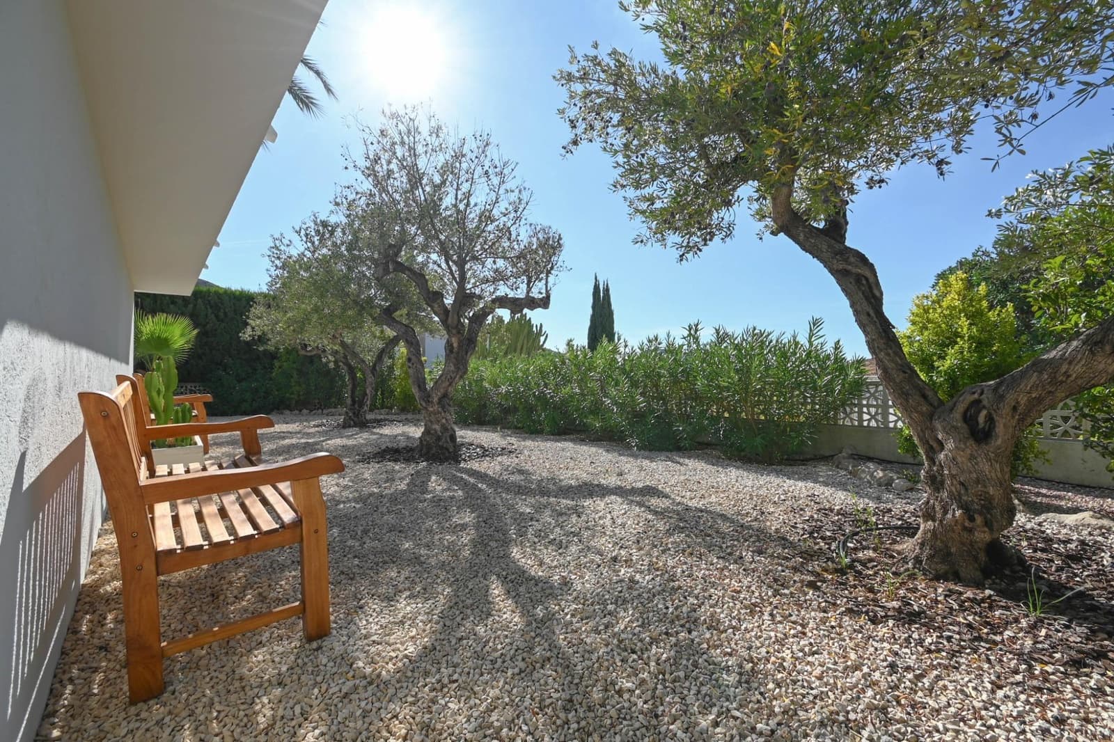 4 bedroom Villa for sale in Moraira with garage - € 1,750,000 (Ref: 10142473)