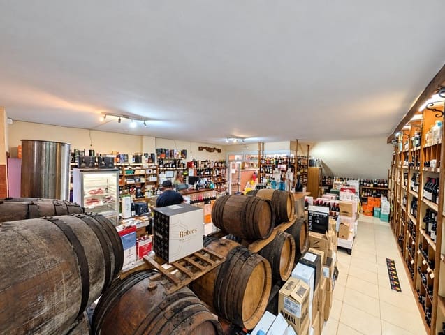 Erhverv til salg i Moraira, Teulada-Moraira - € 215.000 (Ref: 10155316)