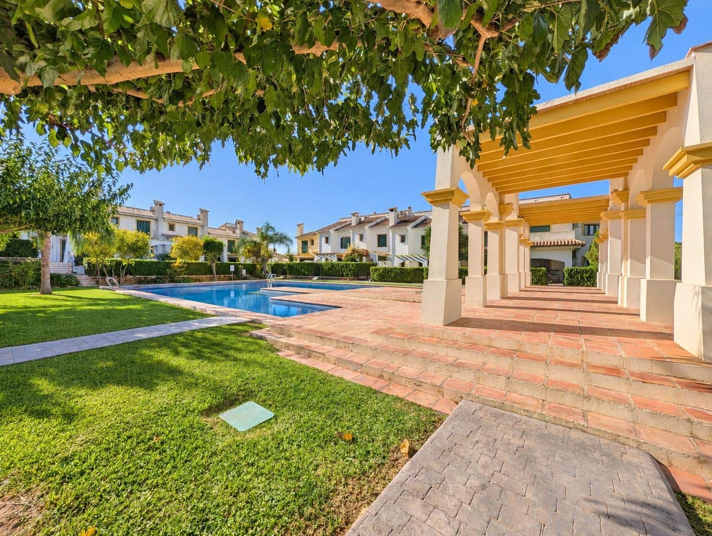 1 sovrum Lägenhet till salu i Denia med pool garage - 239 000 € (Ref: 10157979)