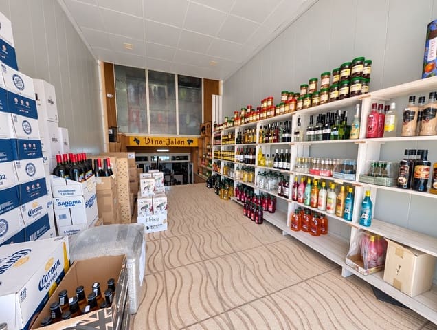 1 quarto Comercial para venda em Moraira, Teulada-Moraira com garagem - 215 000 € (Ref: 10175704)