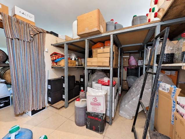 1 quarto Comercial para venda em Moraira, Teulada-Moraira com garagem - 215 000 € (Ref: 10175704)