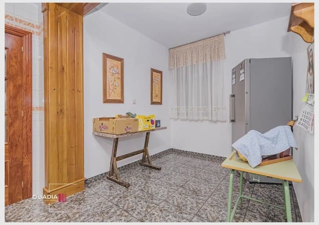 4 quarto Moradia Geminada para venda em Alomartes, Illora com garagem - 239 900 € (Ref: 10100624)