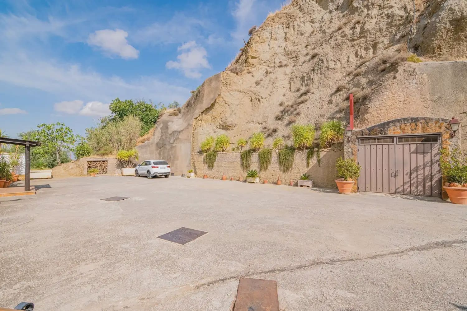 Local Commercial à vendre à Huetor Vega - 1 500 000 € (Ref: 10100625)