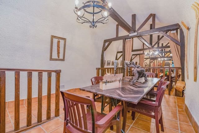 Local Commercial à vendre à Huétor Vega - 1 500 000 € (Ref: 10100625)