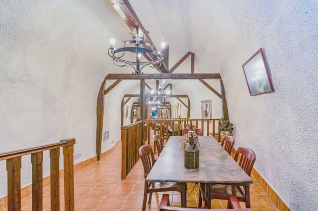 Local Commercial à vendre à Huétor Vega - 1 500 000 € (Ref: 10100625)