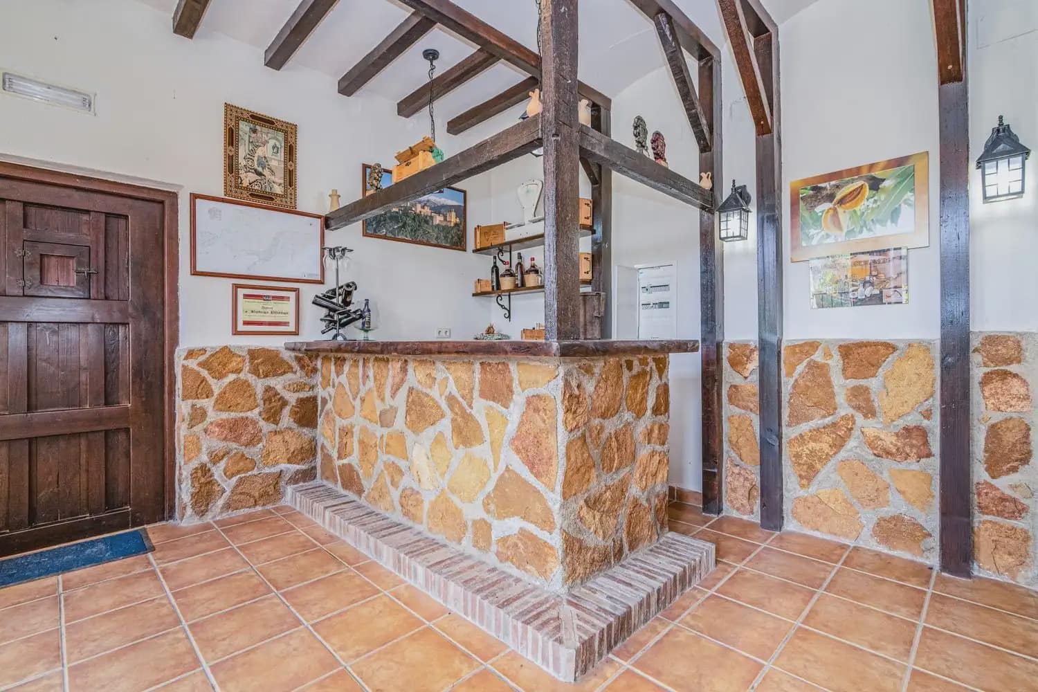 Local Commercial à vendre à Huetor Vega - 1 500 000 € (Ref: 10100625)