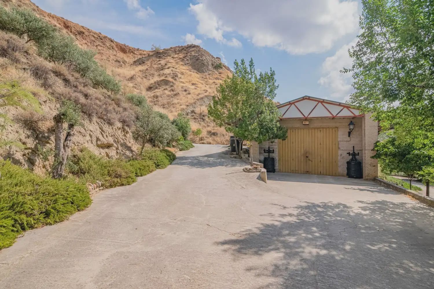 Local Commercial à vendre à Huetor Vega - 1 500 000 € (Ref: 10100625)