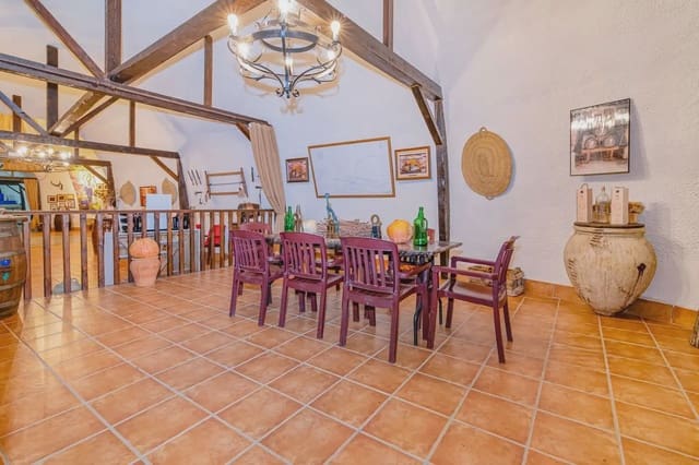 Local Commercial à vendre à Huétor Vega - 1 500 000 € (Ref: 10100625)