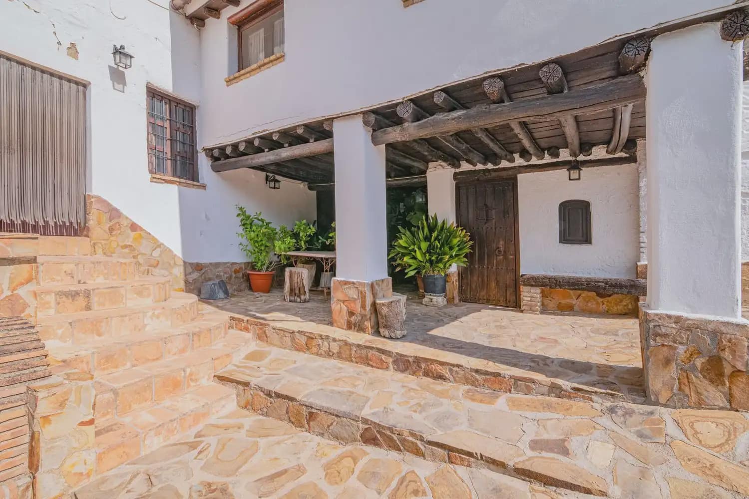 Local Commercial à vendre à Huetor Vega - 1 500 000 € (Ref: 10100625)