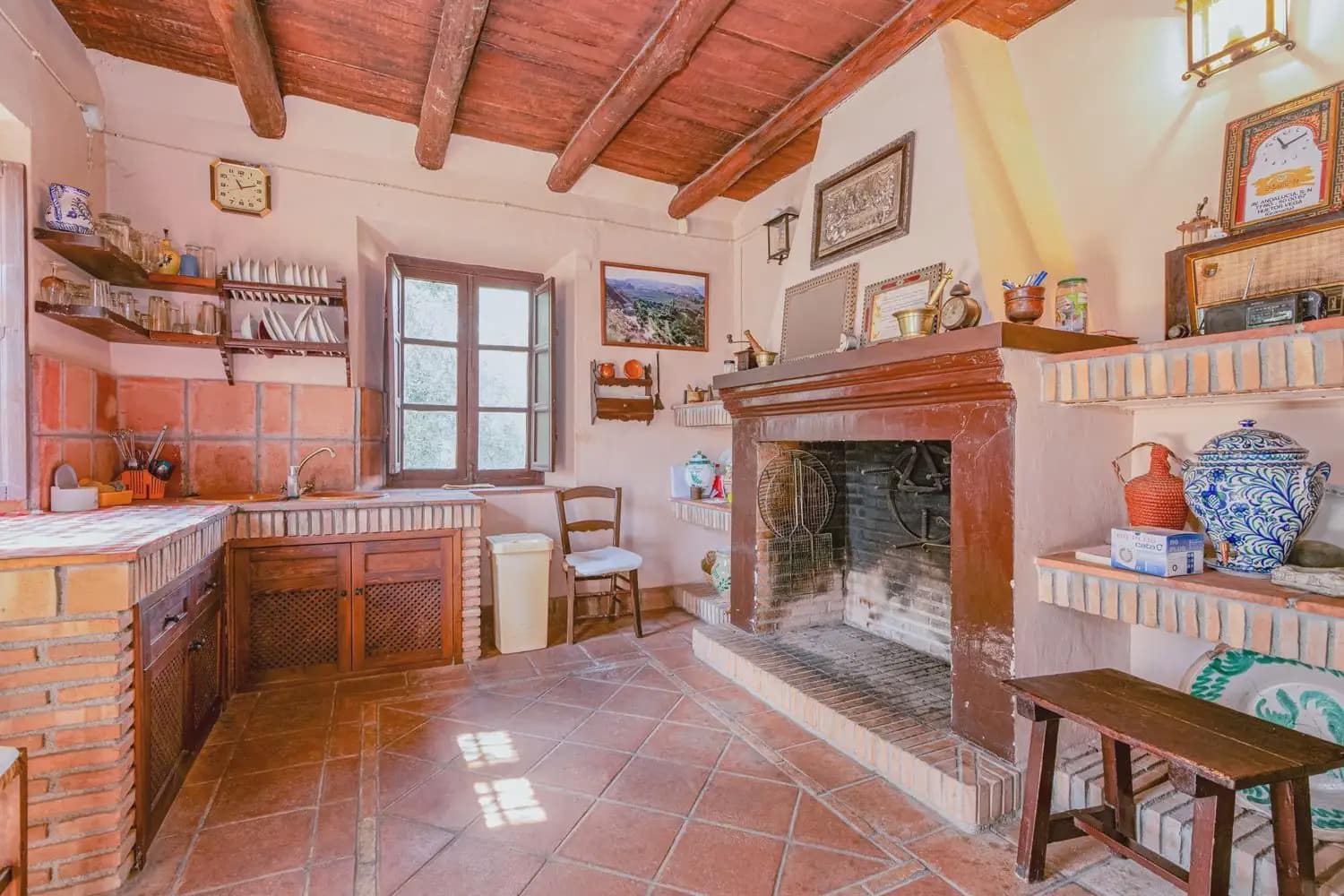 Local Commercial à vendre à Huetor Vega - 1 500 000 € (Ref: 10100625)