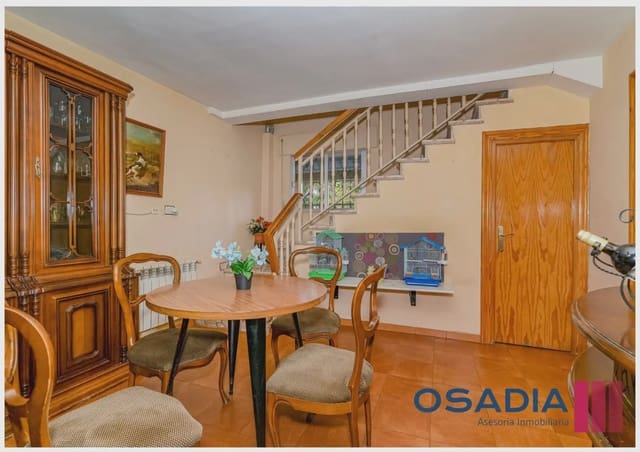4 sovrum Villa till salu i Huétor Vega med pool garage - 499 000 € (Ref: 10100626)